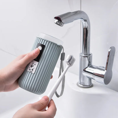 Portable Toothpaste and Toothbrush Holder Case – Travel-Friendly and Hygienic